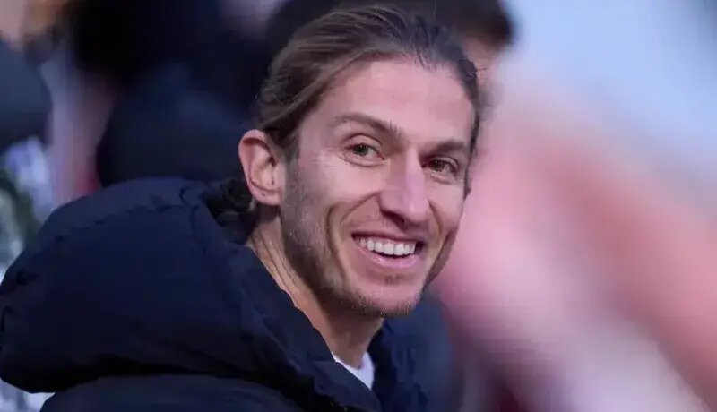 بهترین مربی سال تمدید کرد