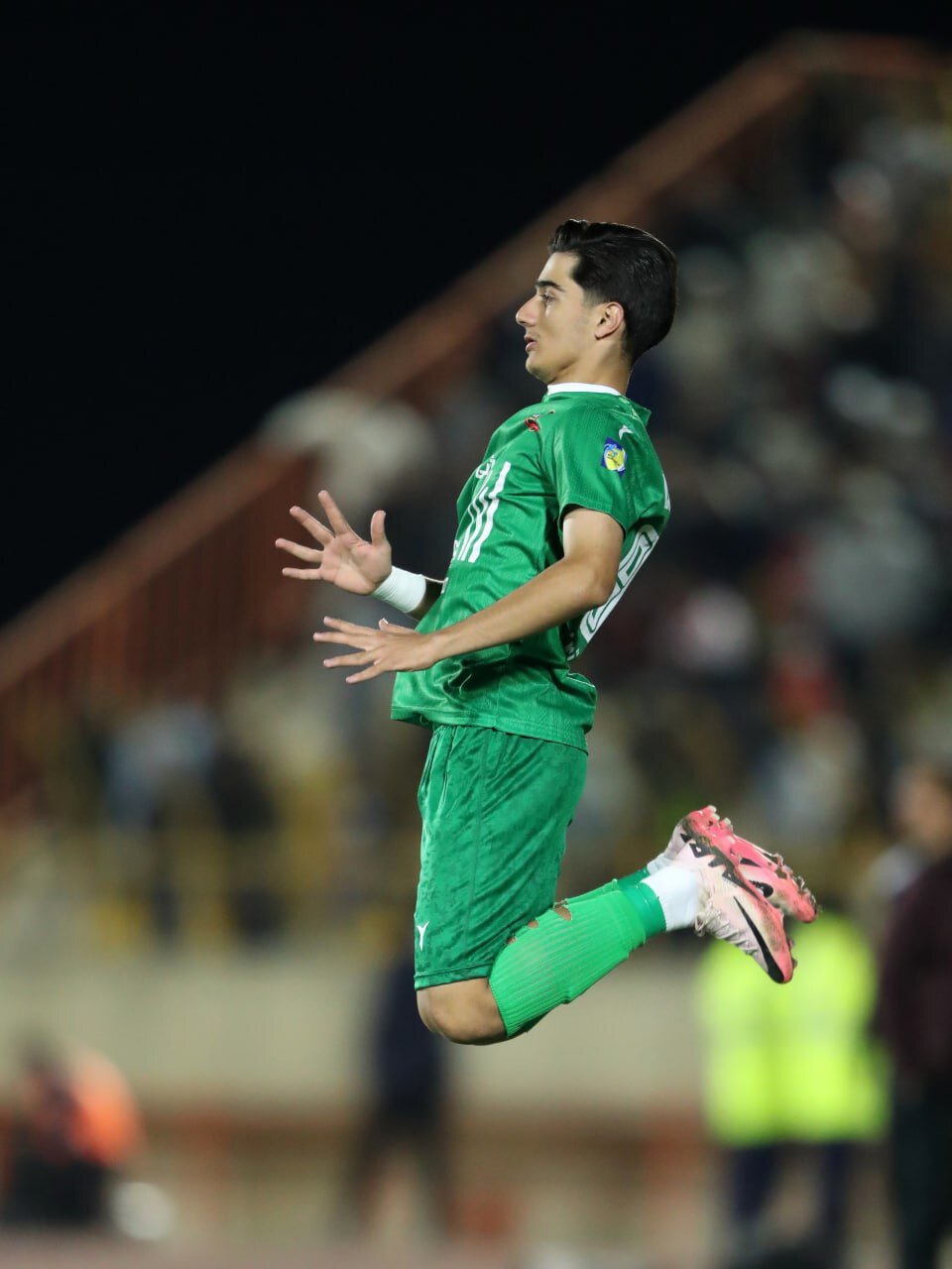 درخشش پدیده هفده ساله لیگ برتر