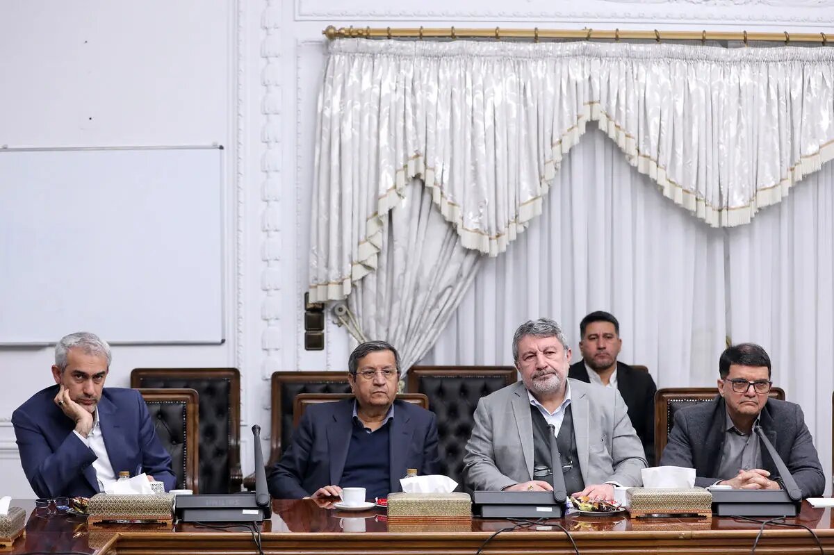 جزییات نشست رئیس‌جمهور و تیم اقتصادی دولت با نمایندگان اصناف