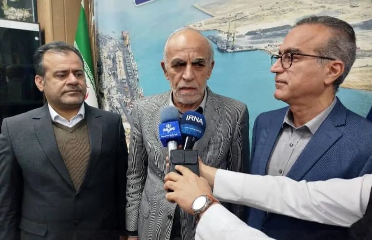 بازدید نماینده رئیسجمهور در هماهنگی اجرای سیاستهای کلی توسعه دریامحور از بندر بوشهر