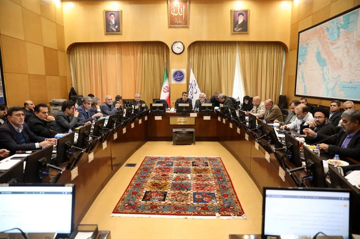 موافقت کمیسیون اجتماعی مجلس با محدودیت‌های جدید برای انتصاب و به‌کارگیری وابستگان مسئولان