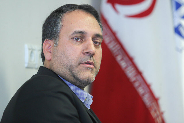 یک نماینده سابق مجلس: دولت باید یک «روایت باورپذیر» به مردم ارائه دهد