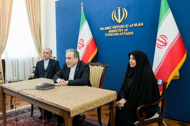 گفتوگوی تلفنی عراقچی با کارکنان سفارت ایران در ونزوئلا
