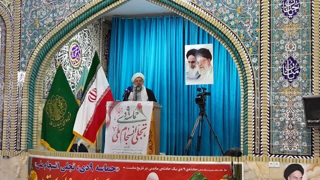 ملت ایران همچنان با اقتدار در مسیر حمایت از انقلاب اسلامی گام برمیدارد
