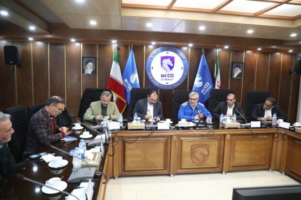 استقبال نمایندگان مجلس از اقدامات ایرانخودرو درتوسعه خودروهای هیبریدی