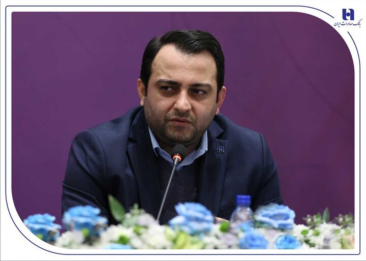 بانک صادرات به‌دنبال تعامل راهبردی و پایدار با صنعت پتروشیمی است