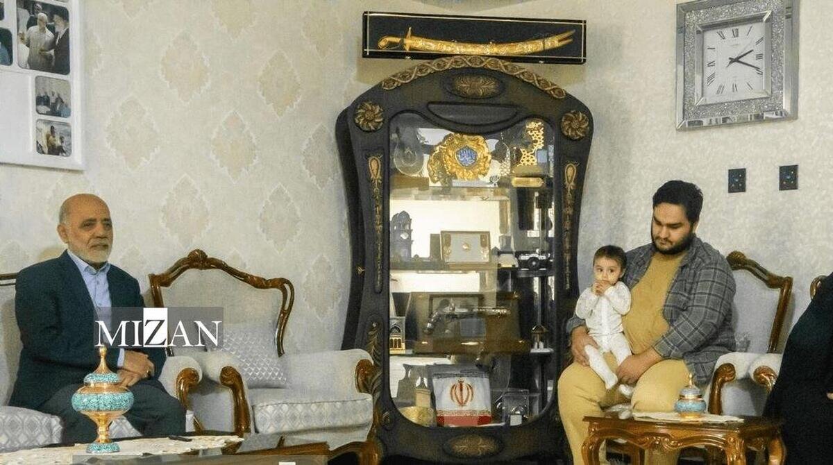 دیدار سرلشکر عبداللهی با خانواده شهیدان حاجی‌زاده و باباخانی