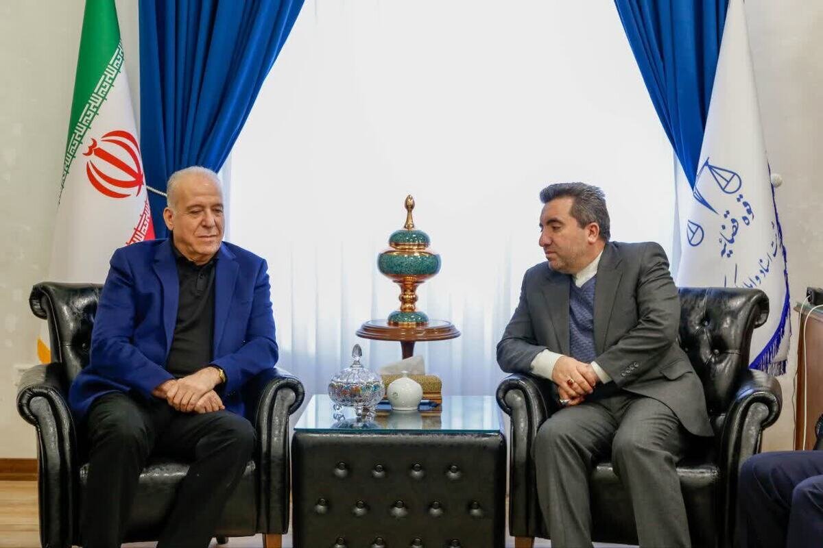 دیدار رئیس اتاق بازرگانی ایران و چین با رئیس سازمان ثبت اسناد و املاک کشور/ تأکید بر توسعه همکاریهای فناورانه و هوشمندسازی