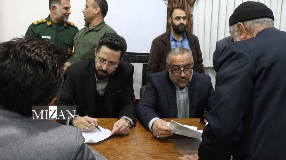 مسئولان قضایی دادگستری گلستان به درخواست مراجعان در میز خدمت شهرستان گنبدکاووس رسیدگی کردند