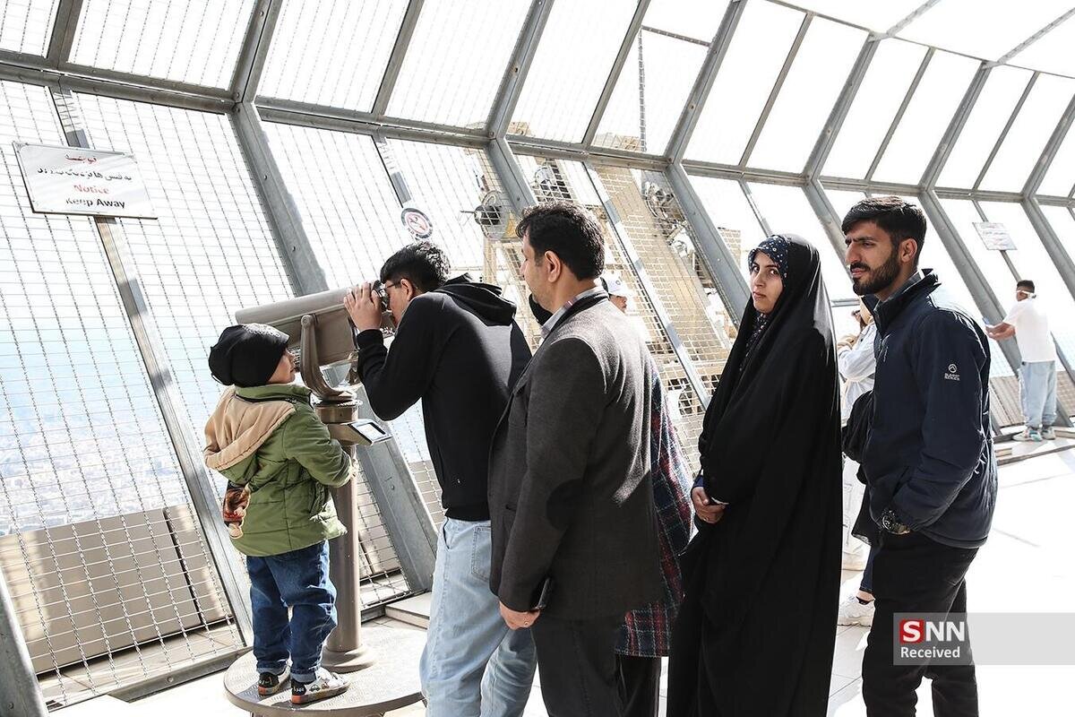 بازدید از برج میلاد در چهار روز پایانی هفته نیم بها شد