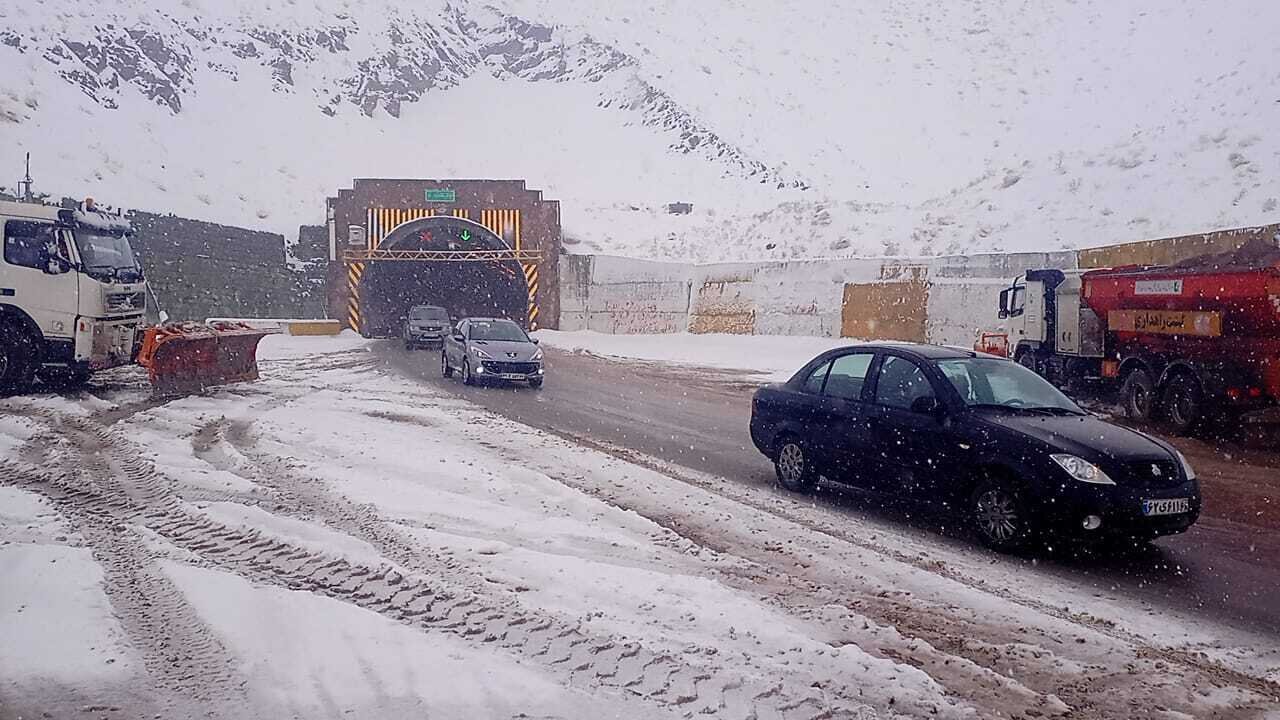 چالوس با بارش برف سفیدپوش شد + فیلم