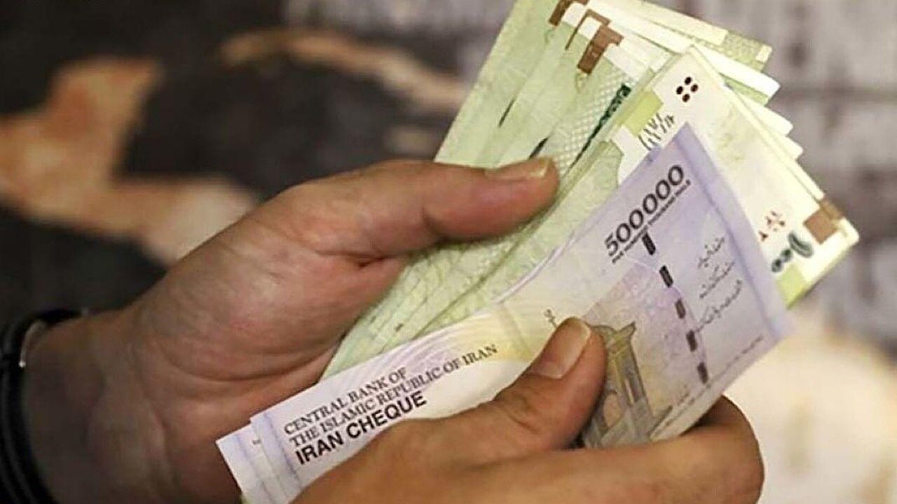 موافقت کمیسیون تلفیق بودجه با افزایش حقوق کارمندان به‌صورت پلکانی