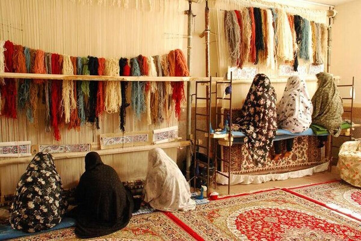 هنر بانوان درقالب ۲۸۰۰ متر مربع فرش