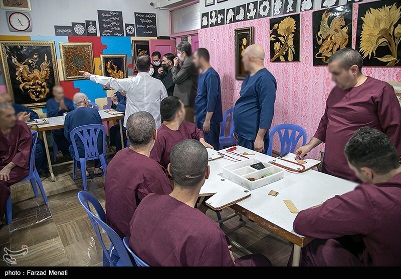 بازدید از آسایشگاه بیماران روانی در کرمانشاه