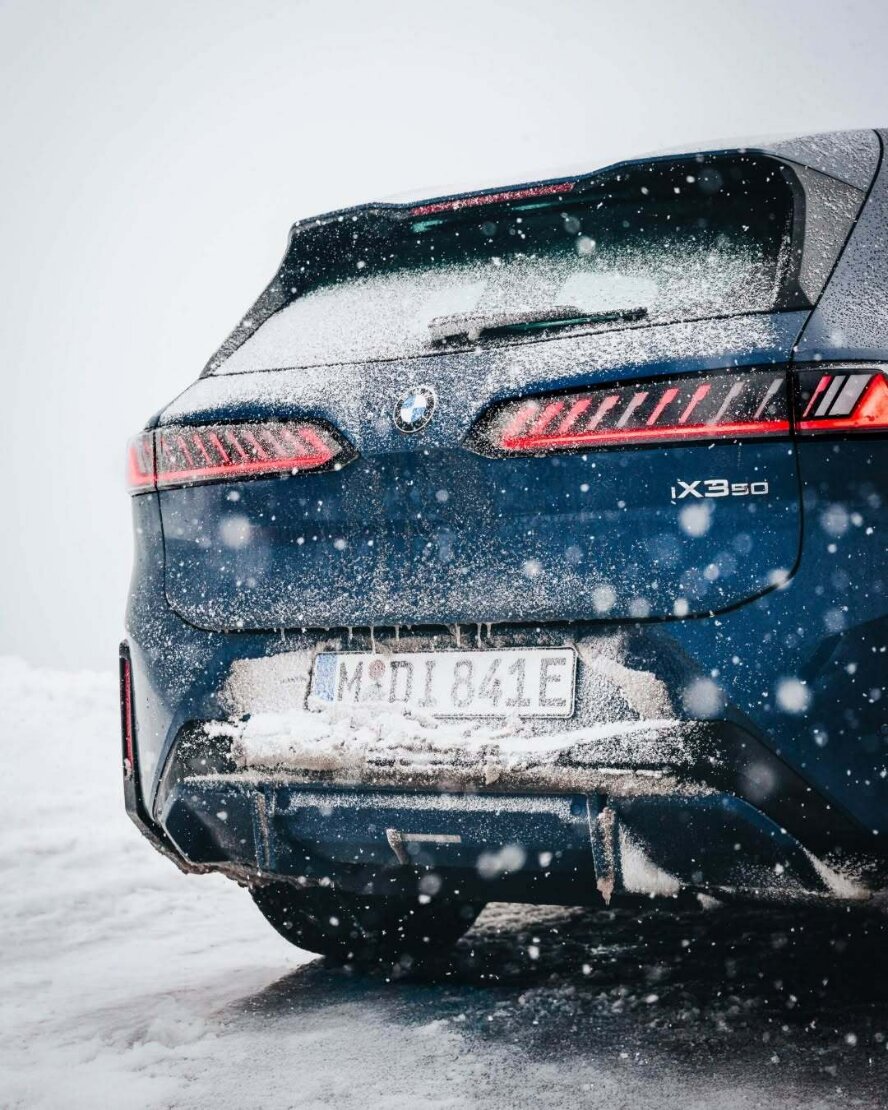 ب ام‌ و iX3 جدید، با کمی جادوی برفی