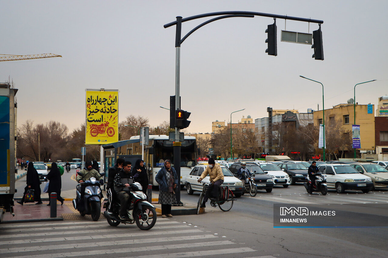 اکران شهری با محوریت فرهنگ‌سازی موتورسواری ایمن