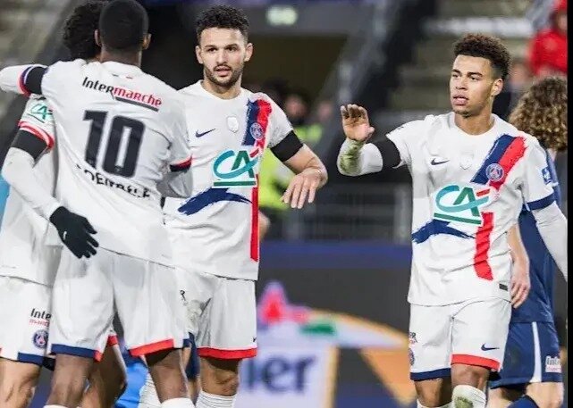 ارتش انریکه در سرمای استخوان‌سوز به خط شد