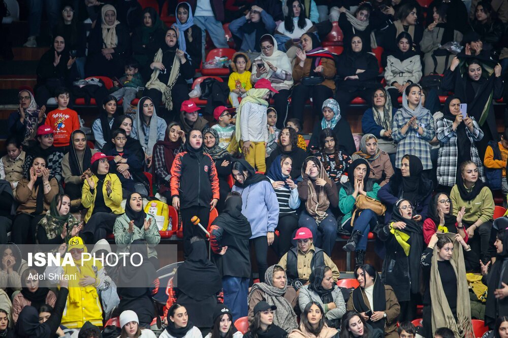 لیگ برتر فوتسال؛ گیتی پسند و گهر زمین سیرجان