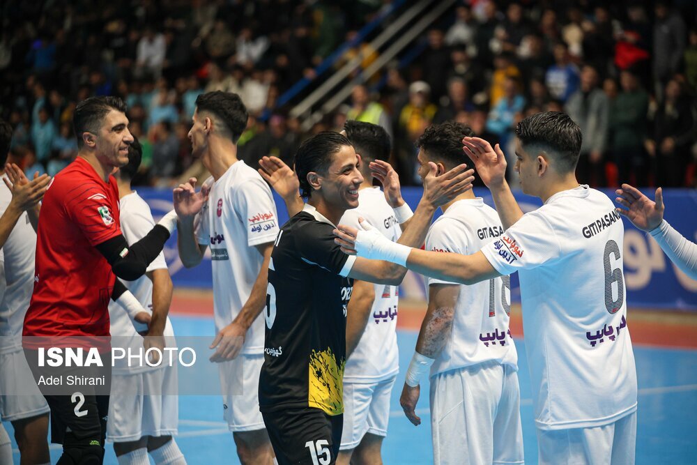 لیگ برتر فوتسال؛ گیتی پسند و گهر زمین سیرجان