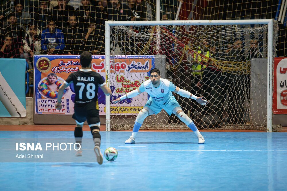 لیگ برتر فوتسال؛ گیتی پسند و گهر زمین سیرجان