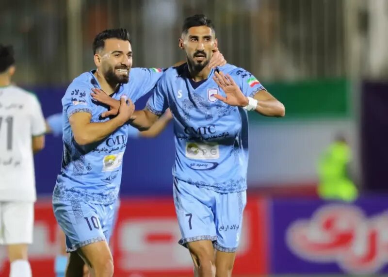 حدادیفر خواستار جذب وینگر چادرملو شد