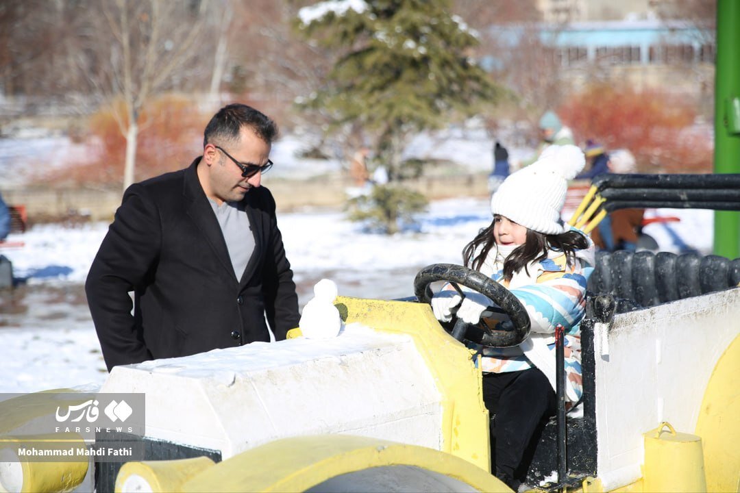 شادی مردم ارومیه در زمستان برفی