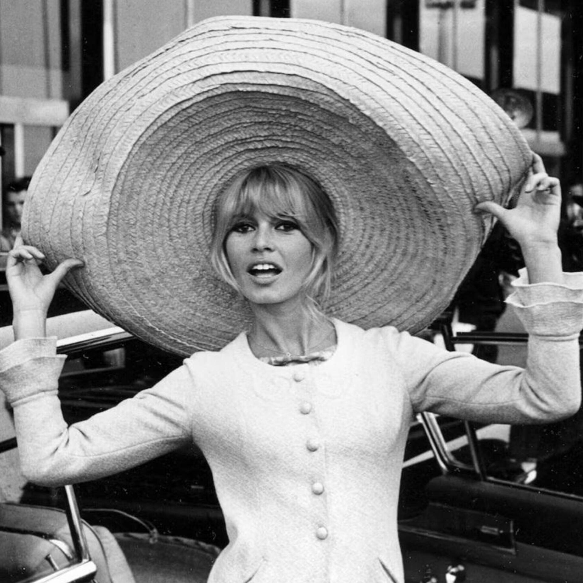 شهرت و انزوا