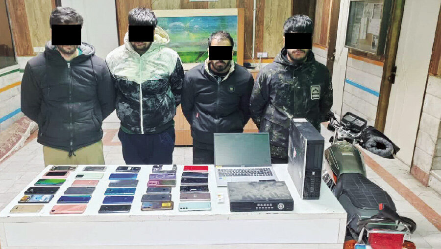 گوشی قاپی درخلاف جهت!