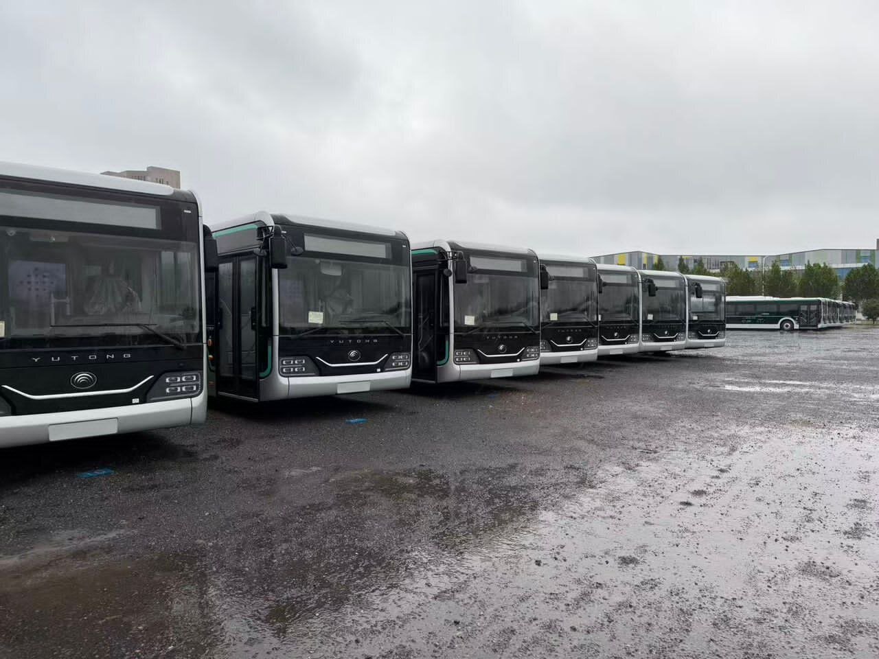 ورود ۳۵ اتوبوس جدید به ناوگان تندروی حمل و نقل