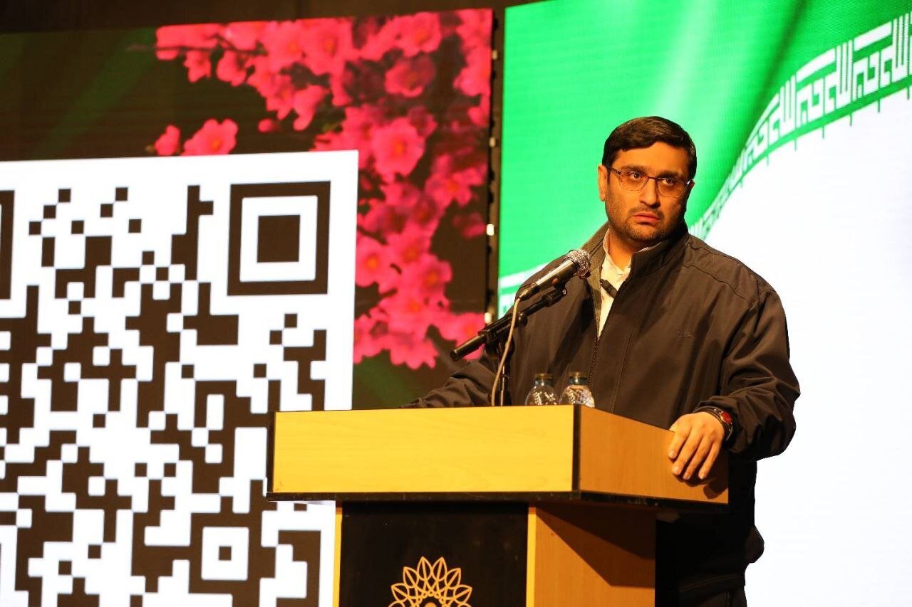 ذوالفقار امیرالمومنین(ع) در بزرگراه پرتردد شهر نصب شد