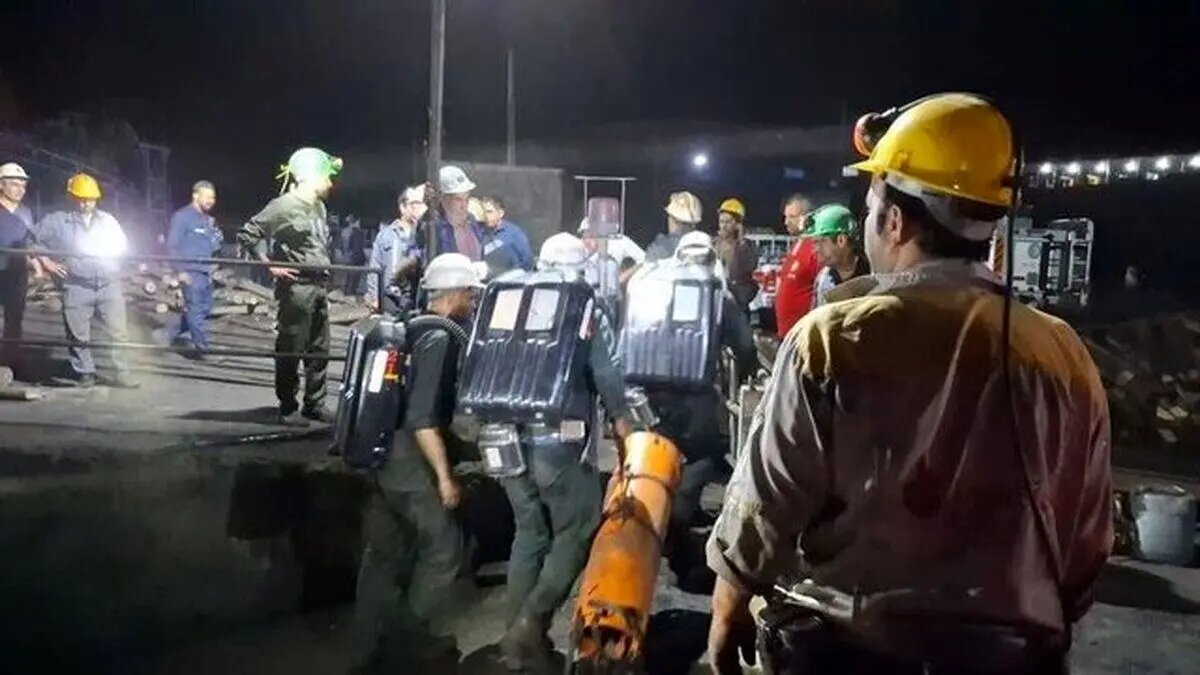نشت گاز گوگرد سبب ریزش تونل معدن کوشک بافق شده است