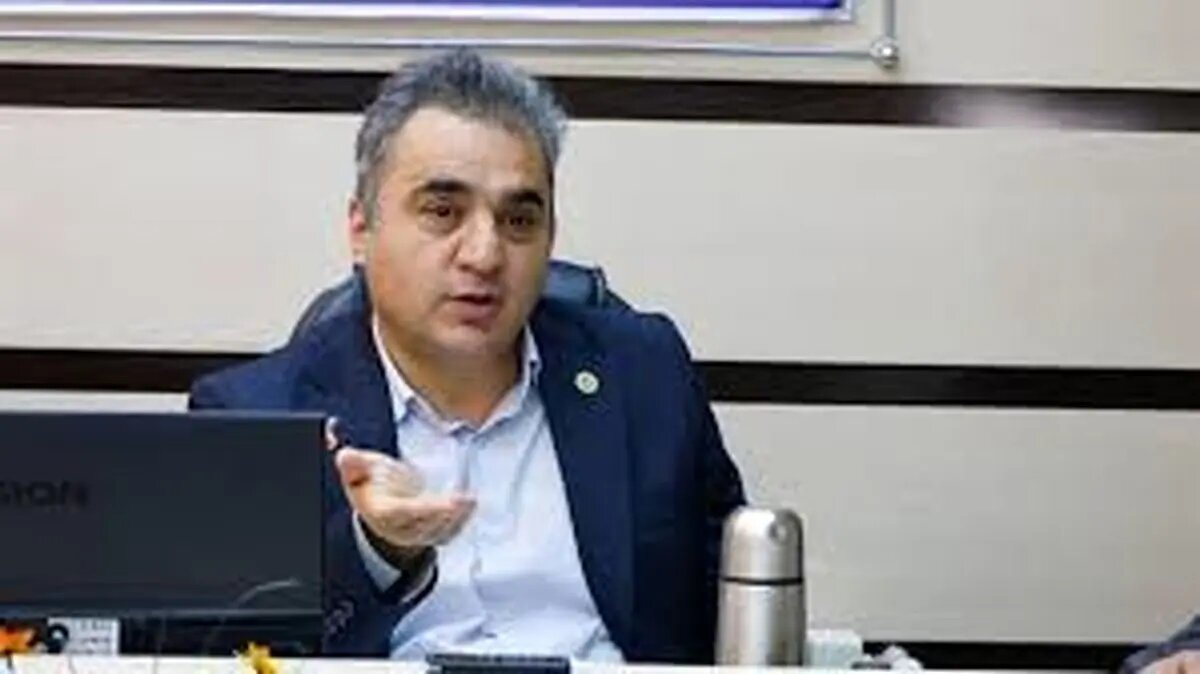 رئیس اتاق بازرگانی چهارمحال و بختیاری بر ضرورت تکنرخی شدن ارز و رفع موانع تولید تاکید کرد