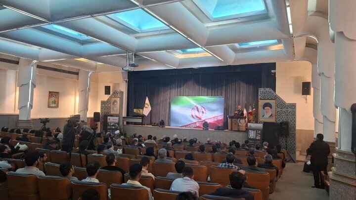 سردار عزیزی ذلشاد: نیروی انسانی اصل و محور موفقیت است