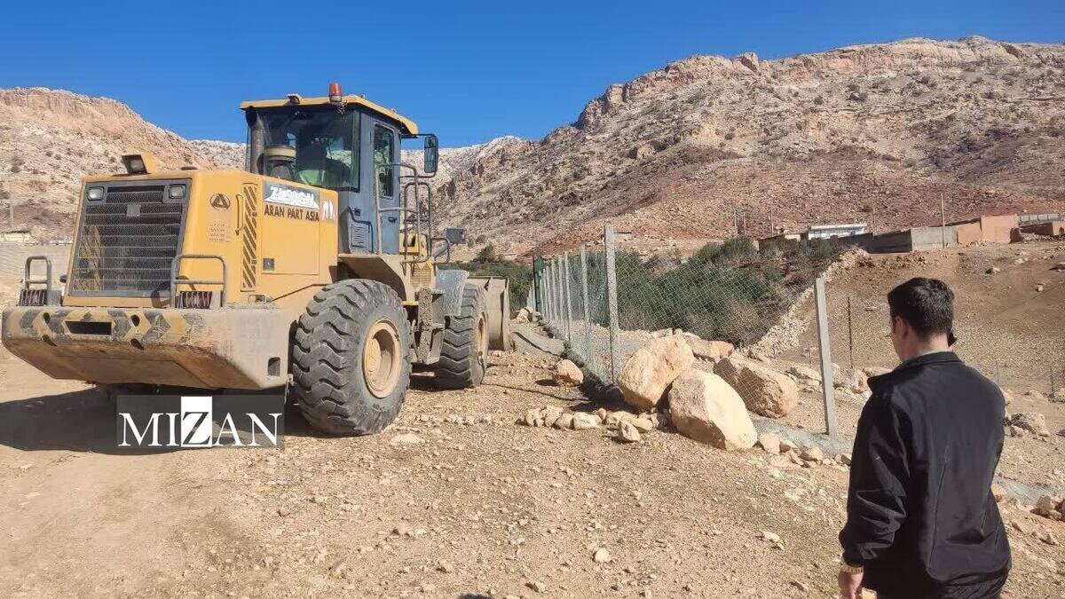 ۸۵ هکتار از اراضی ملی بخش کاکاوند لرستان رفع تصرف شد