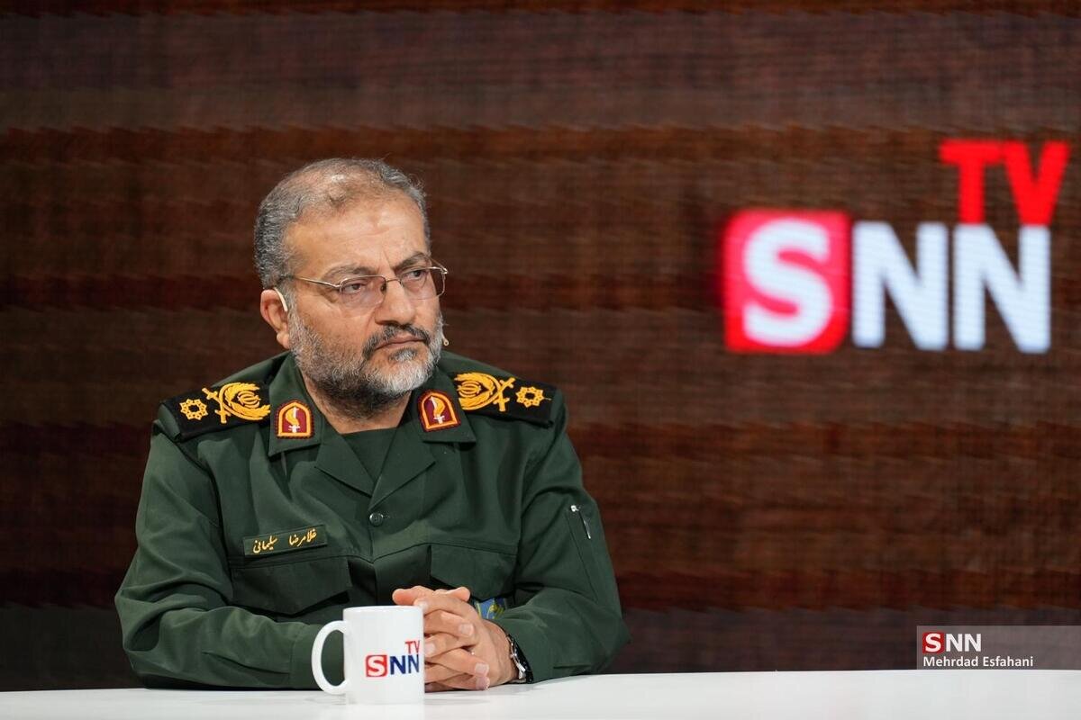 سردار سلیمانی: موفقیت‌های موشکی ایران متاثر از حضور بسیجیان در کنار فرماندهان بود / رویکرد مهم بسیج کمک به دولت است+فیلم