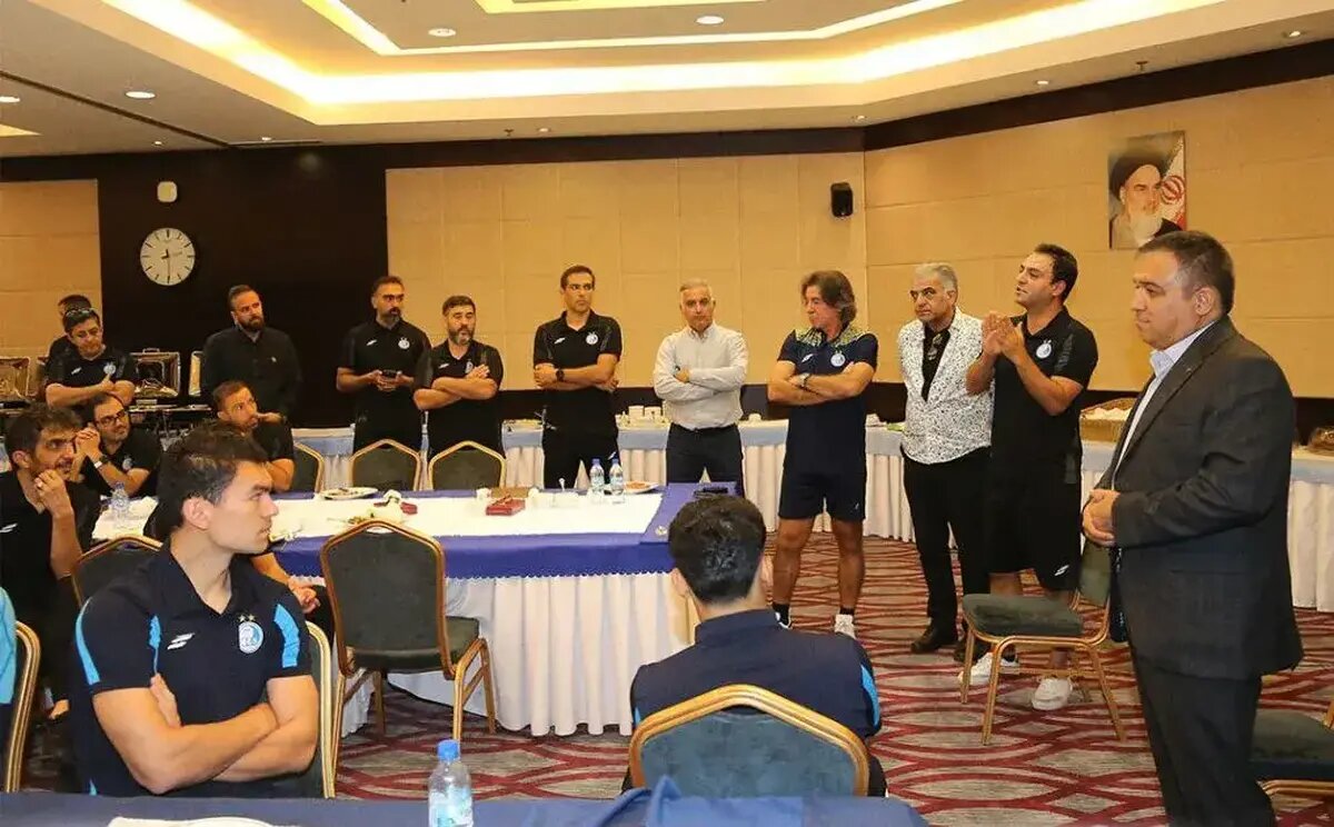 اعتراض بازیکنان استقلال به تاجرنیا/ بحران مالی و زیرساختی در آستانه دیدار با سپاهان