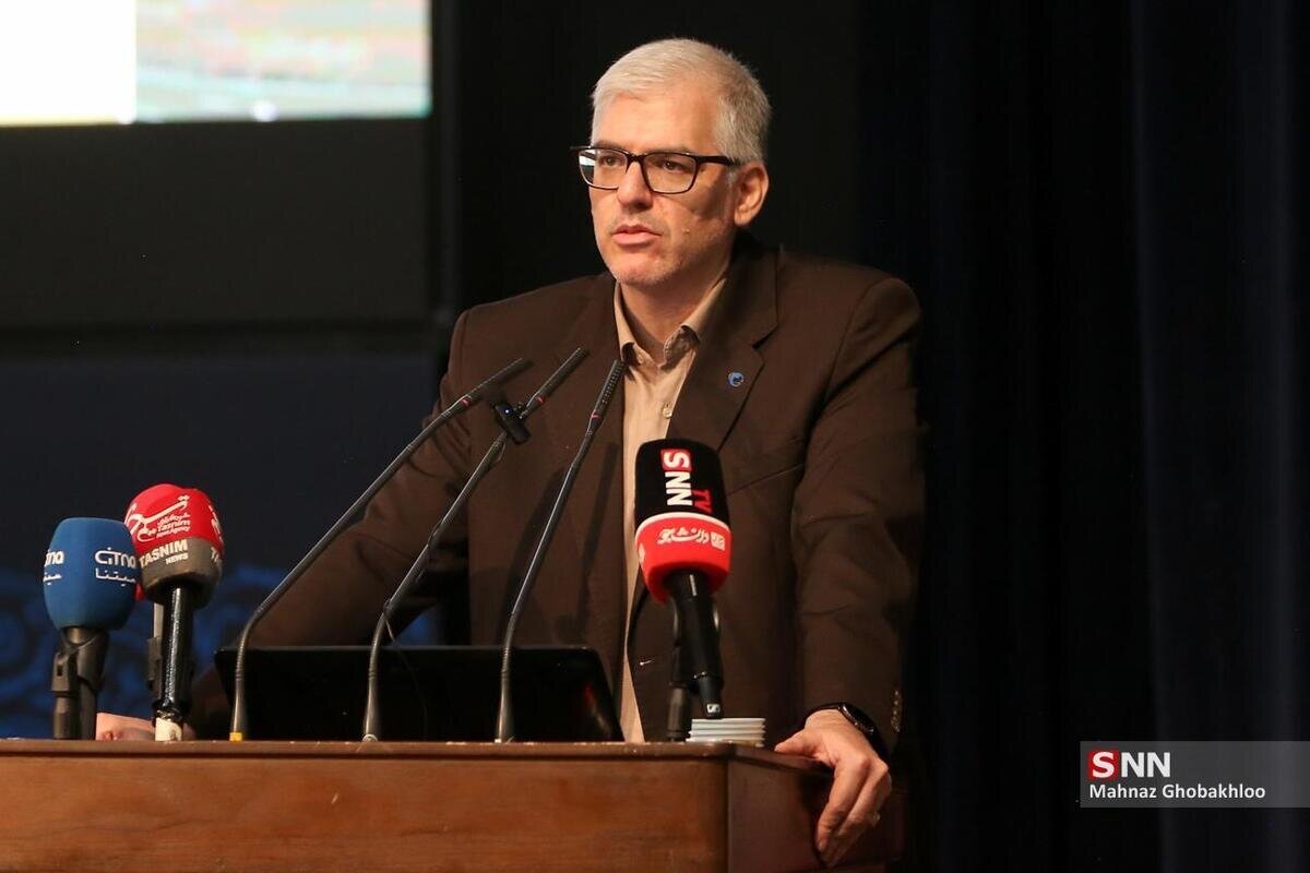 رئیس سازمان فضایی: از هر سه ماهواره ارسال شده به فضا سیگنال داریم و در شب و روز با آنها ارتباط داریم/ عمر هر ماهواره بین ۳ تا ۵ است + فیلم