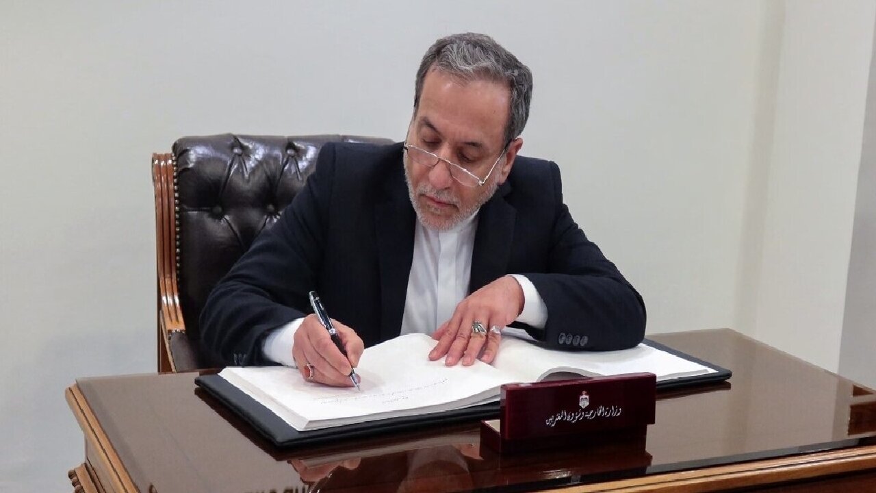 عراقچی: تهدیدهای ترامپ علیه ایران نقض فاحش حقوق بینالملل و منشور ملل متحد است