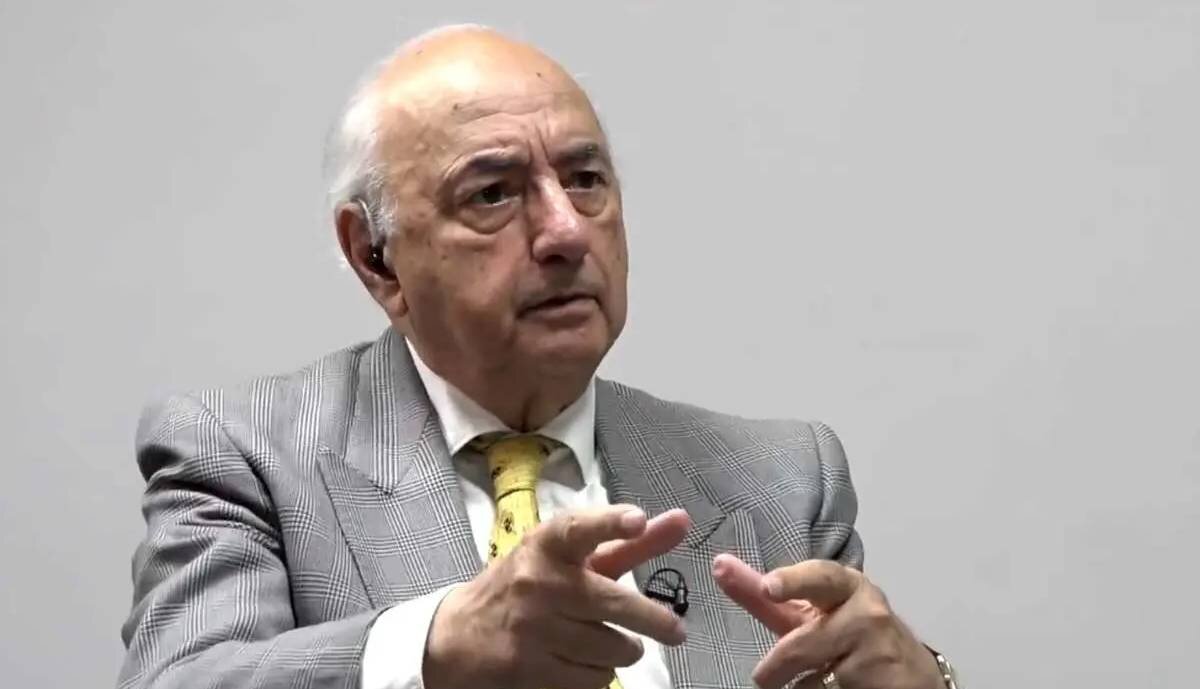 مهمترین هدف آمریکا باز نگه داشتن دو مسیر تقابل و مذاکره است