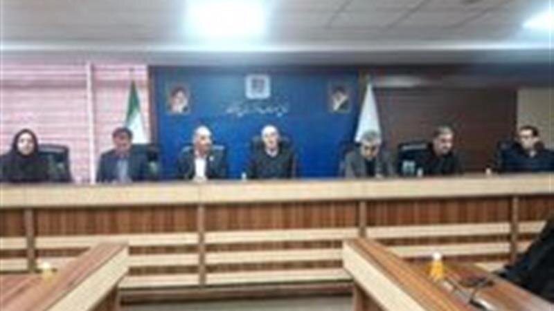 گوش شنوای مدیریت ارشد استان مرکزی برای شنیدن مطالبات اصناف و بازاریان