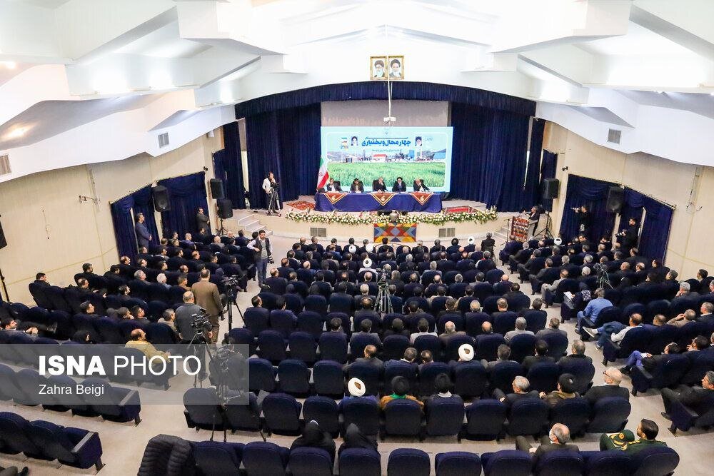 عکس/ دومین روز سفر رئیس جمهور به استان چهارمحال و بختیاری