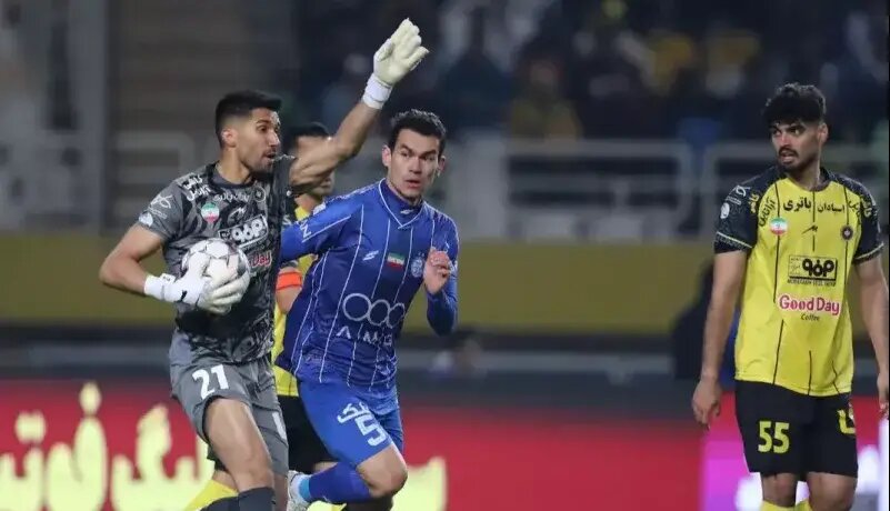 آشورماتوف: من هم توپ را نمی‌زدم، عسکری گل می‌زد