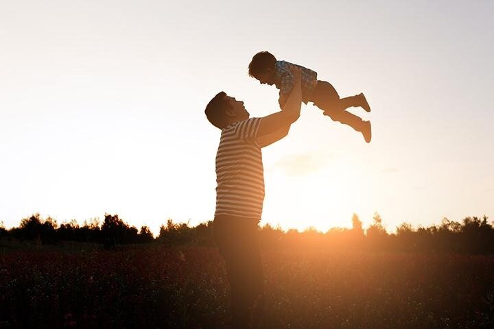 روز پدر 1404 چندشنبه است؟