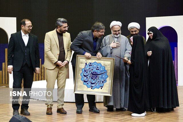«نشان مشهدالرضا(ع)»؛ زمینهساز تقویت هویت دینی و ملی در کشور