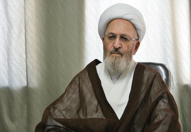 آیت الله سبحانی: استاد مهدویراد چراغ راه پژوهشگران علم و فرهنگ است