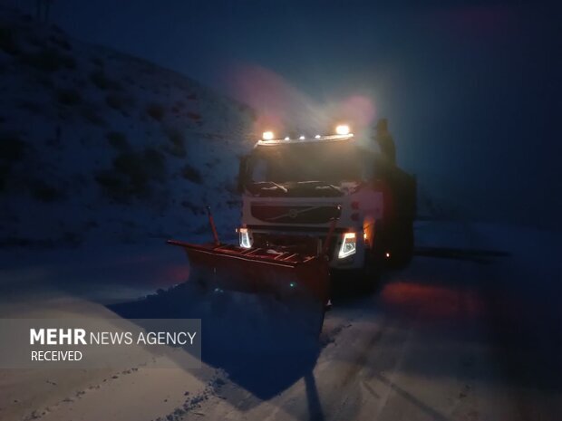 محور ارتباطی تکاب – شاهین‌دژ به دلیل کولاک مسدود شد