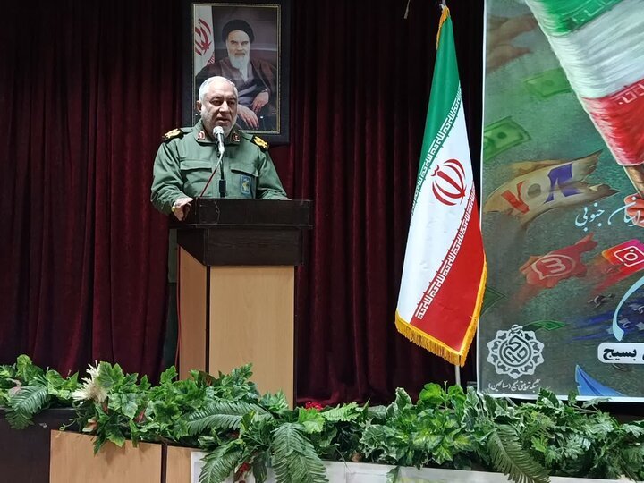سردار مهدوی: پرچم مبارزه با دشمن در دست جوانان است