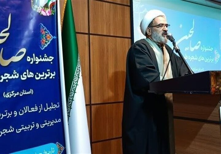 سپاسی: حلقههای صالحین مسیر هدایت و بصیرت جوانان را روشن میکنند