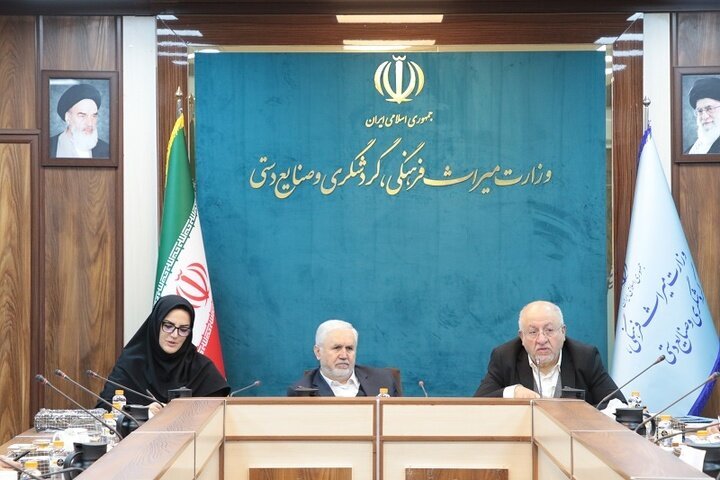 صدور ویزای نوروز برای گردشگران و تشکیل اداره هوش مصنوعی در وزارت میراث