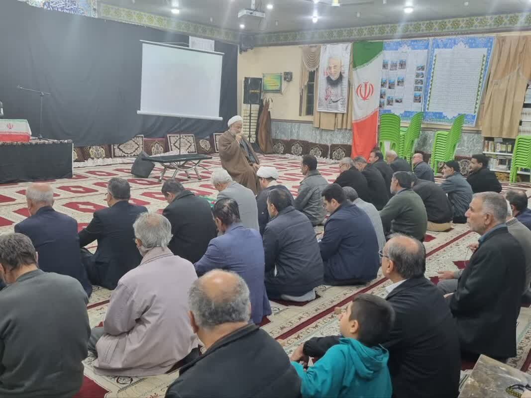 امام جمعه دشتستان: اعتکاف مدرسهای برای تربیت دلها و تقویت ایمان است